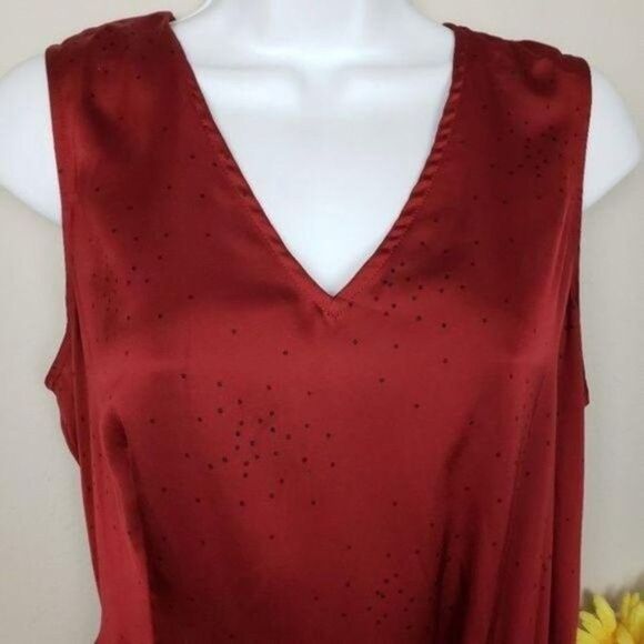 August 1 Eight v-neck asymmetrical tuck satin dress size medium - Picture 10 of 15